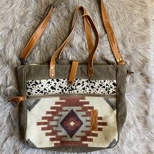 Myra Messenger Bag